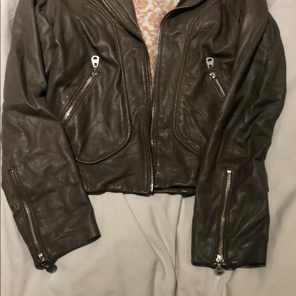 Convertible Leather Jacket - Picture 5 of 7
